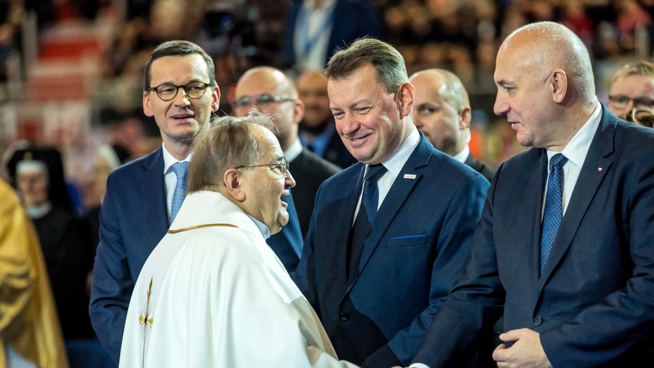 27. urodziny Radia Maryja. Ojciec Tadeusz Rydzyk wita przedstawicieli rządu.