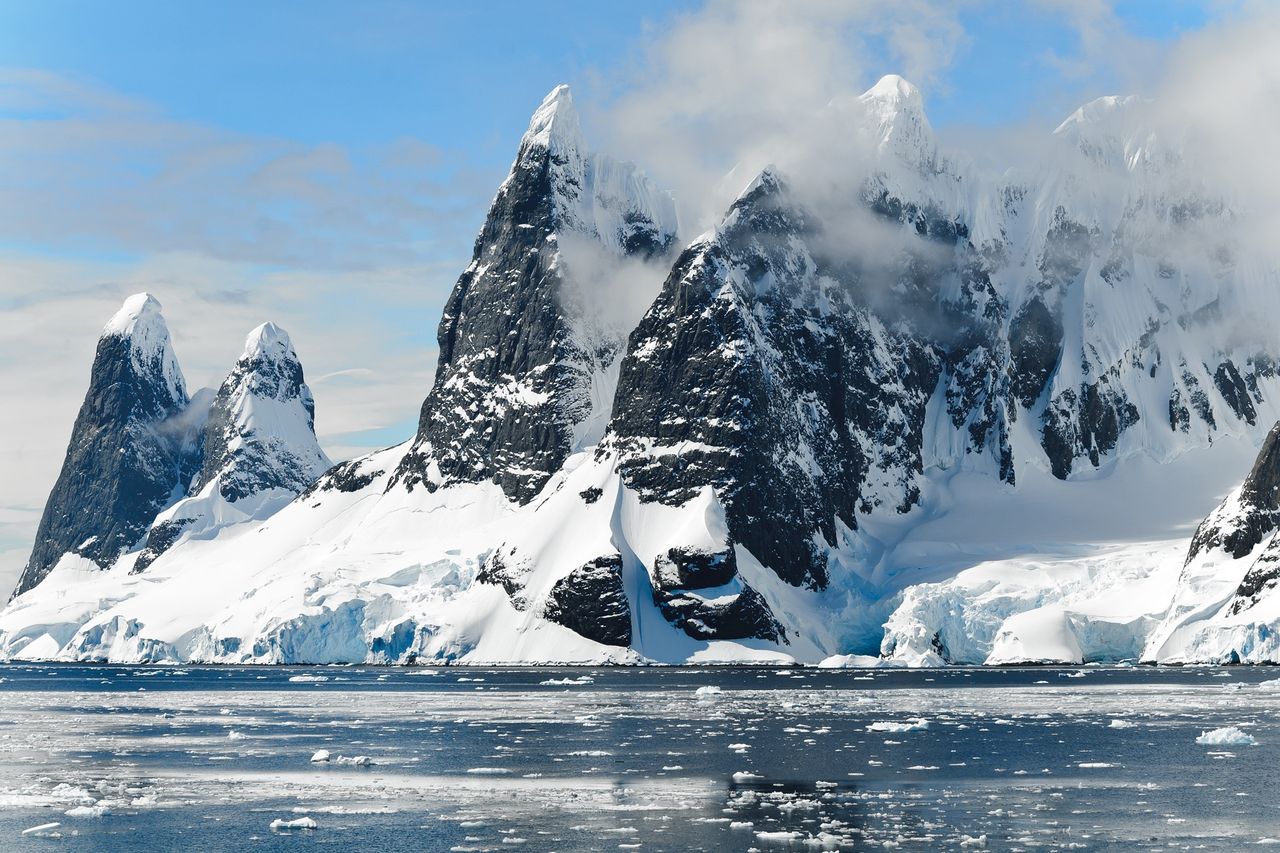 Antarktyda: Rozpoczęto poszukiwania zagubionych kawałków planety, które spadły na Ziemię