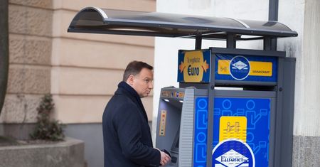 Przygotuj się na niedziałające bankomaty. Banki z góry uprzedzają