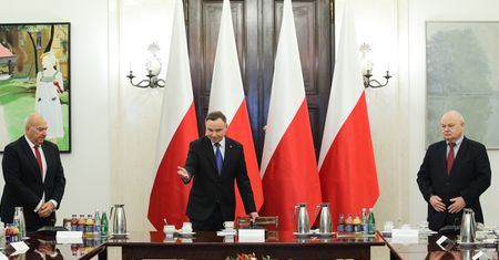 Koronawirus w Polsce. Prezydent chce pomóc zadłużonym. Spłaty kredytów będą mogły zostać zawieszone