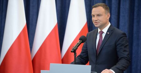 Nie można skrócić kadencji prezydenta bo... prezydent taką ustawę zawetuje