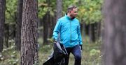 Prezydent Andrzej Duda w Puszczy Białej. Sprząta las
