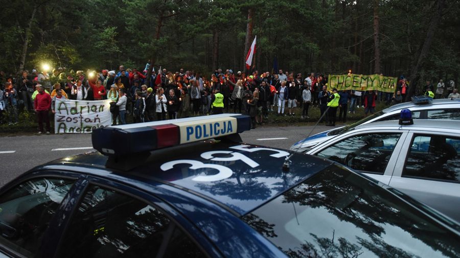 Protest przed prezydencką rezydencją w Helu 