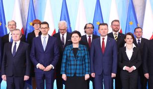 Nagrody rządu Szydło "wypłacone na gębę". Zabrakło legalnej podkładki