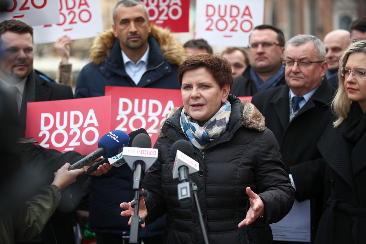 Koronawirus w Polsce. Beata Szydło reaguje na wpis Donalda Tuska