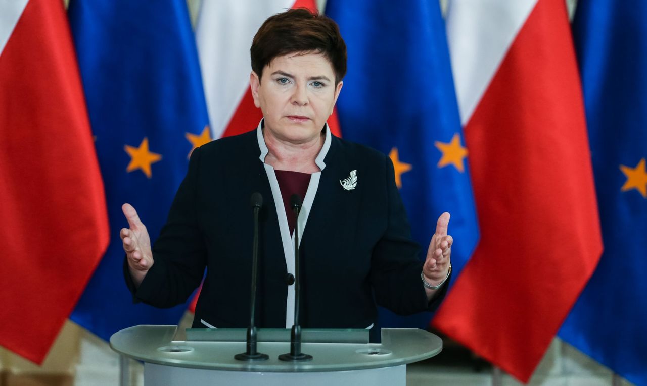 Wypunktował "dziwne" wydatki kancelarii Szydło. W internecie wrze