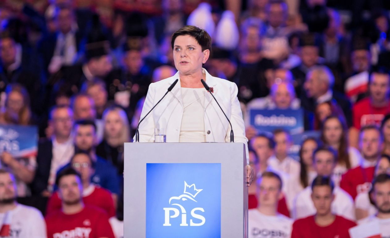 Beata Szydło obiecała, że jednym z elementów "hat-tricka Kaczyńskiego" będą dwie trzynaste emerytury w 2021 r.