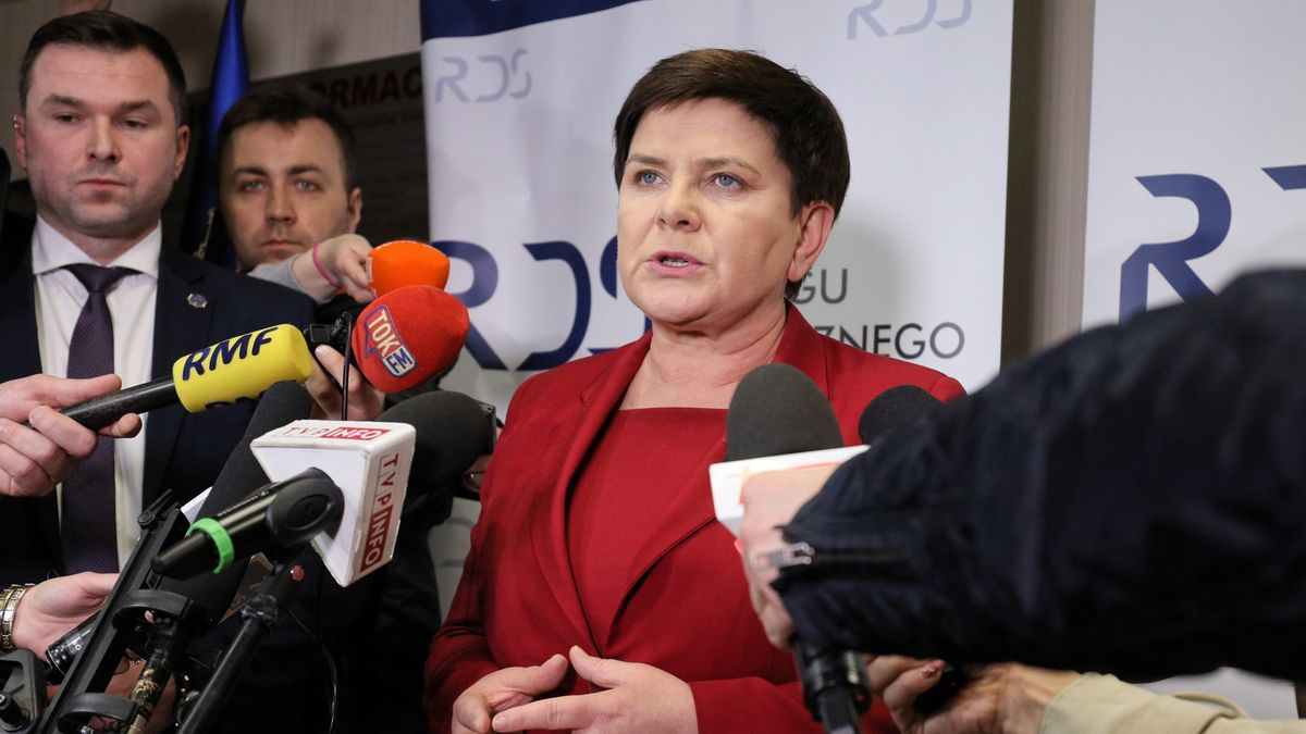 Beata Szydło poinformowała, że dwie centrale związkowe odrzuciły propozycje rządu.