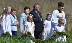 Ks. Tymoteusz Szydło odprawił mszę prymicyjną. Premier: napawa dumą całą rodzinę