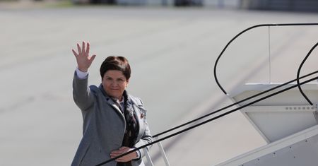 Beata Szydło jak Morawiecki. Rządowym samolotem na miesięcznice