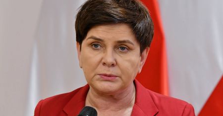 PiS przegrywa w sondażu. Beata Szydło: zrobiony z tezą