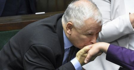 Jarosław Kaczyński przedstawia panią Kasię. "Jest jak pani Basia, tylko mniej znana"