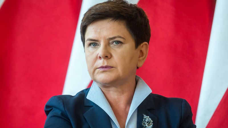 Premier Beata Szydło. Internauci przejęli hasło kampanii "Niech zostanie tak jak było"