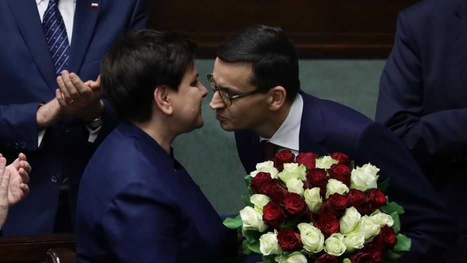 W grudniu Beatę Szydło na stanowisku premiera zastąpił Mateusz Morawiecki 