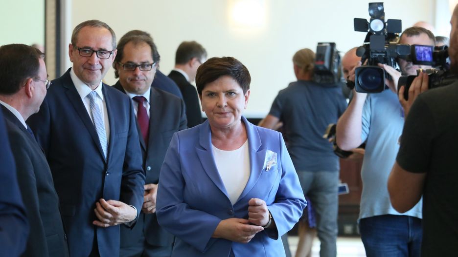 Premier nie widzi w tej chwili potrzeby wprowadzania zmian w rządzie.