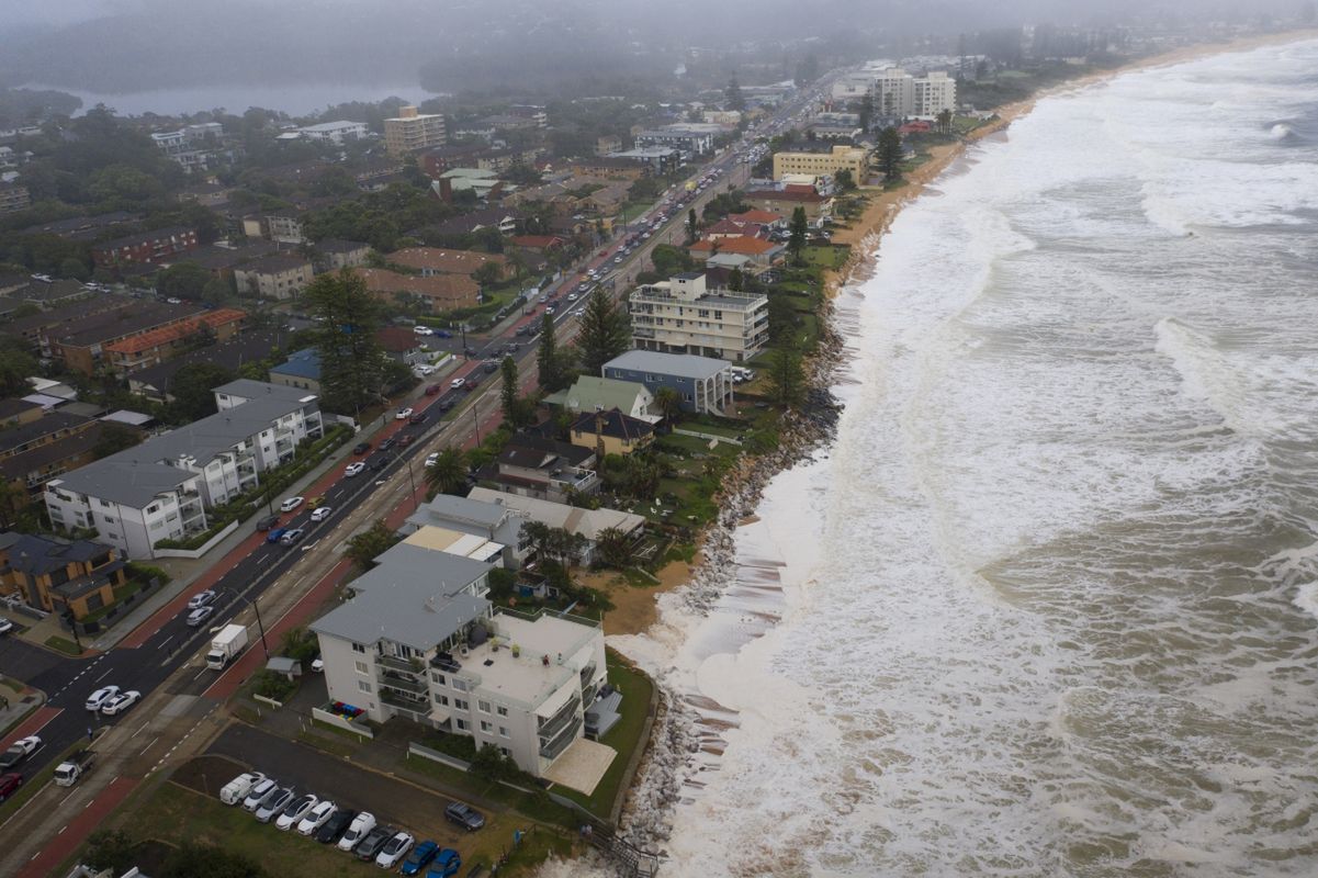 W Sydney woda zalała plaże. Miniony weekend był najbardziej deszczowym w tym mieście od ponad 20 lat.