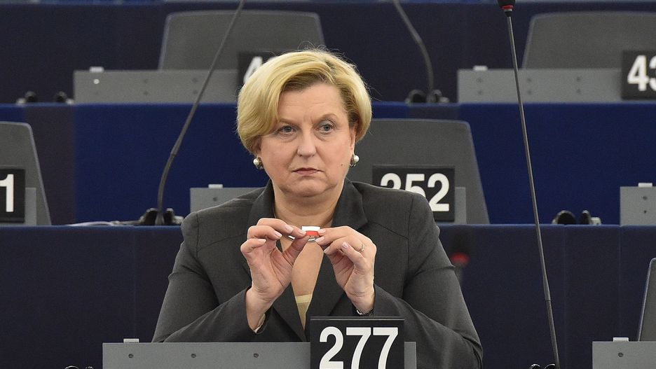 Obecnie Anna Fotyga jest europosłanką z ramienia PiS