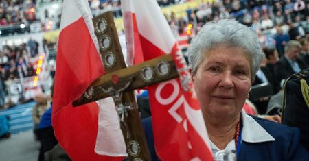 Rodzina Radia Maryja w drodze. Pielgrzymuje na Jasną Górę