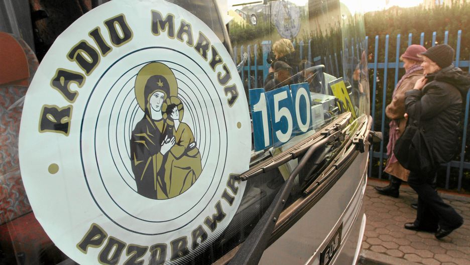 Duchowny skazany za molestowanie odmawia różaniec na antenie Radia Maryja