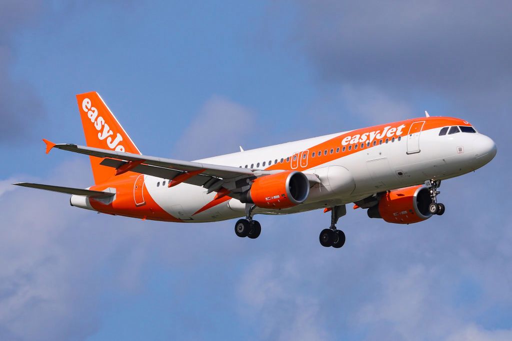 Brutalna bójka na pokładzie samolotu EasyJet. Kabina we krwi