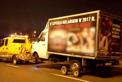 Antyaborcyjna furgonetka odholowana! Stała przed Szpitalem Bielańskim