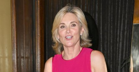 Anthea Turner poddała się dziwnemu zabiegowi. Wygładziła zmarszczki na dłoniach