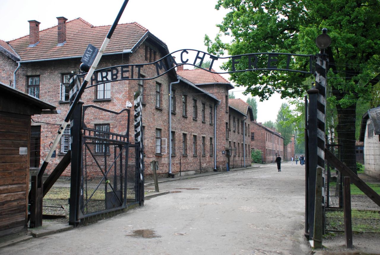 Tyle Niemcy zarabiali na Auschwitz. Milionowy biznes