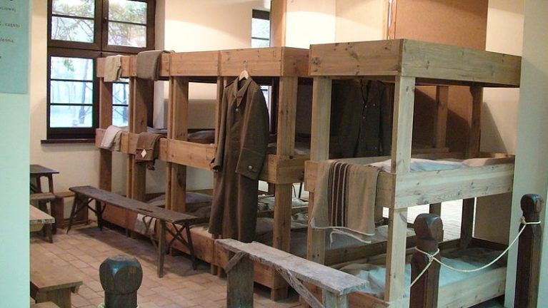 Niewielu zdaje sobie sprawę, ze w obozie Oflag II C więźniowie uzupełniali swoje wykształcenie