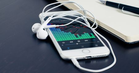 Jaki to utwór? Poznaj Shazam - aplikację do rozpoznawania muzyki