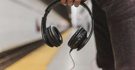 Został pobity, bo słuchał za głośno muzyki. Matka znalazła oprawcę syna w internecie