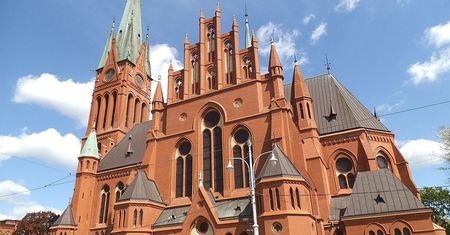 Wiesz, w jakich miastach znajdują się te kościoły?