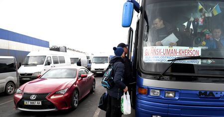 Tarnów. Przygotowali świąteczne paczki dla dzieci na Ukrainie. Celnicy zatrzymali ich na granicy