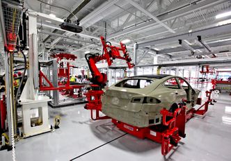 Koronawirus uderza w motoryzację. Milion osób może stracić pracę