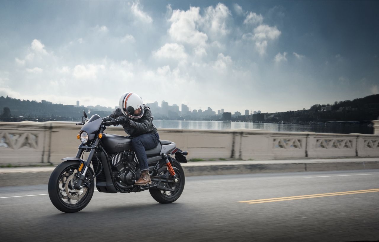 Harley-Davidson Street Rod - galeria zdjęć