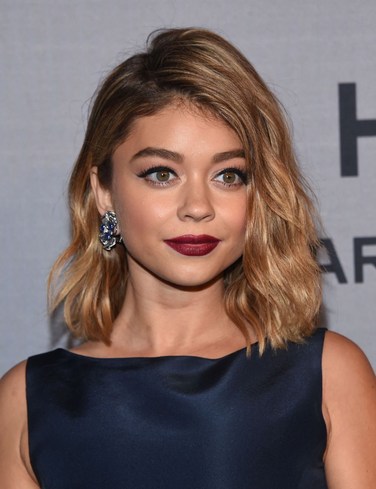 Koronawirus. Sarah Hyland z "Modern Family" boi się zarażenia. Za nią dwa przeszczepy