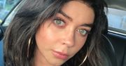 Przez 27 lat przeszła 16 operacji. Sarah Hyland opowiedziała o walce z chorobą