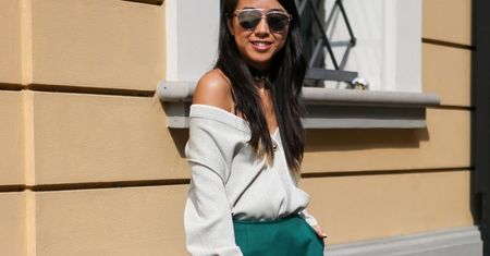 STREET STYLE: Zieleń, biel i kuszące detale