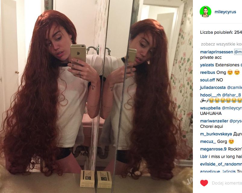 Ruda peruka Miley Cyrus