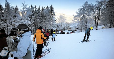 Szczyrk. Zła wiadomość dla narciarzy. Kolejka zamknięta po jednym dniu