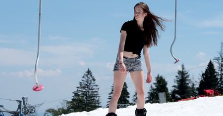 W całej Polsce upał i burze, a na południu... ośnieżony stok