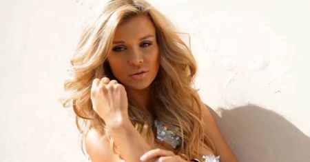 Joanna Krupa w rozbieranej sesji do kalendarza