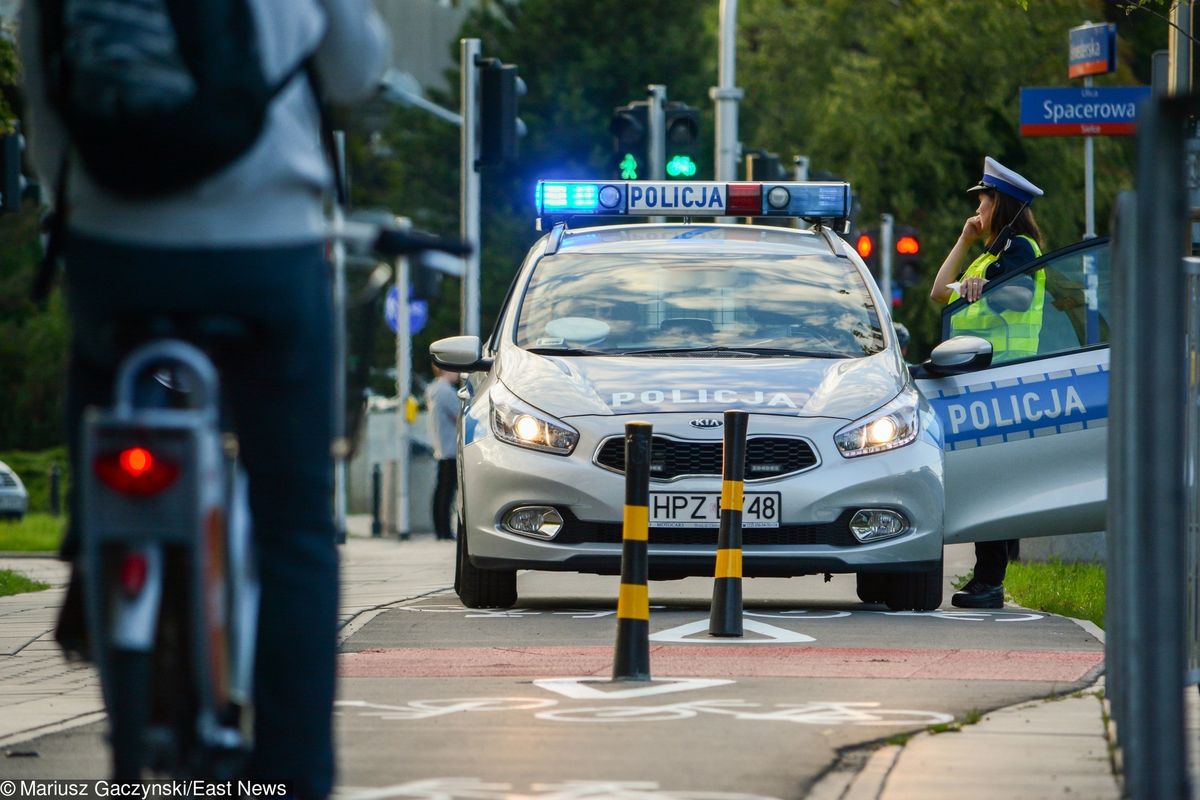 Policja zatrzymała rowerzystę. Był pijany, poszukiwany, a do tego ukradł jednoślad