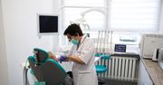 Do dentysty na Ukrainę. Polacy wybierają zagranicę, bo tam jest taniej