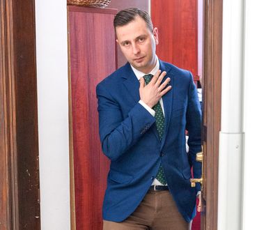 Kosiniak-Kamysz wpadł po uszy, jest zakochany w Paulinie. To stomatolog, która lubi sporty ekstremalne