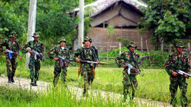 Patrol rebeliantów w Aceh