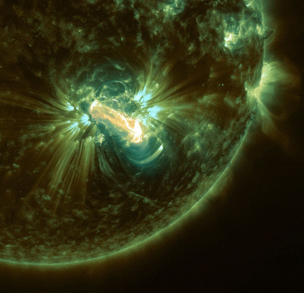 Ważne odkrycie na Słońcu. "Klatka magnetyczna" zatrzymuje erupcję słoneczną