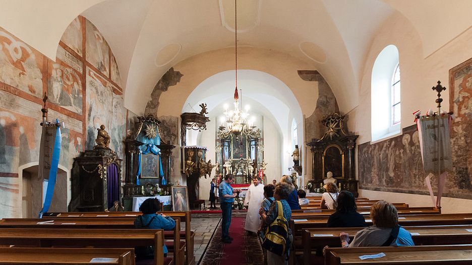 Kościół w Hajdukach Nyskich wybudowano w 1305 r.