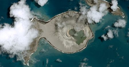 Wyspa Hunga Tonga. Intryguje naukowców od samego początku istnienia