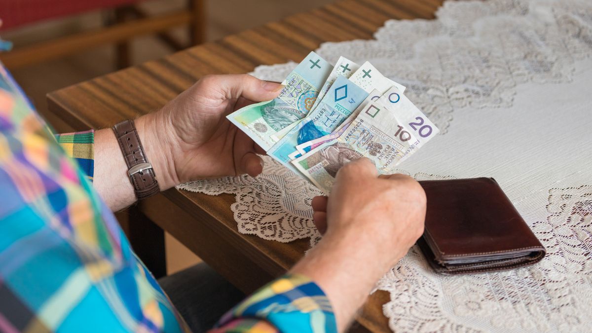 Emerytura bez podatku to obywatelski projekt, złożony jeszcze w poprzedniej kadencji Sejmu.