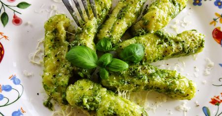 Kopytka w bazyliowym pesto. Polsko-włoski obiad